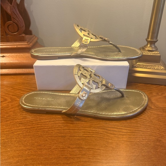 Tory Burch Gold Metallic Leather Miller Women's Sandals Size 9 MSRP $225 - Picture 8 of 12